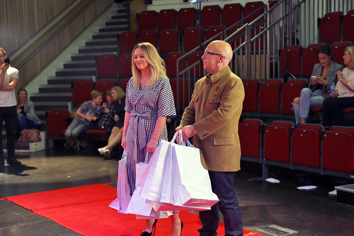 BACKSTAGE8-1.jpg BACKSTAGE8-1.jpg