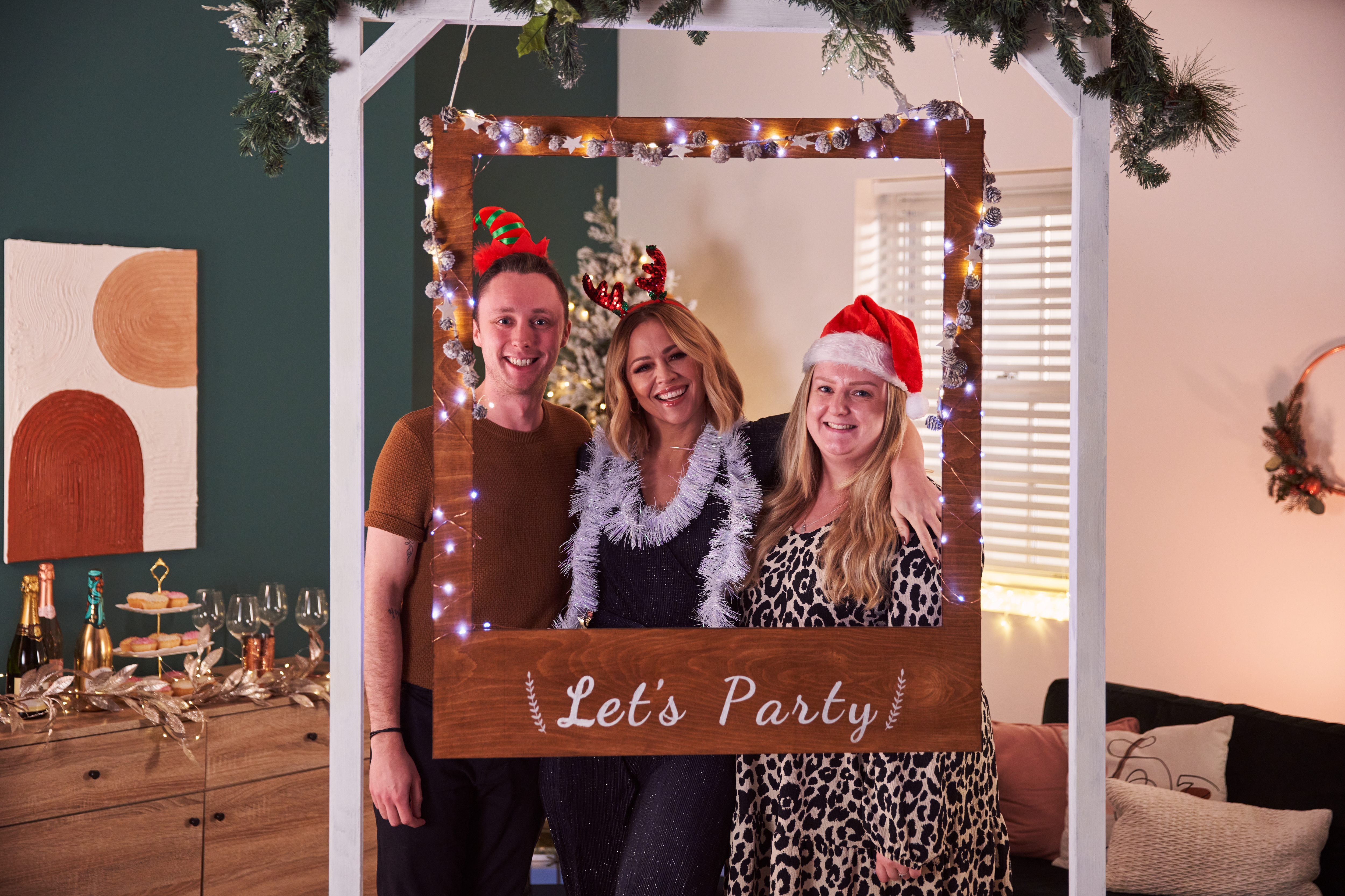 KimberleyWalsh_co_uk-016.jpg KimberleyWalsh_co_uk-016.jpg