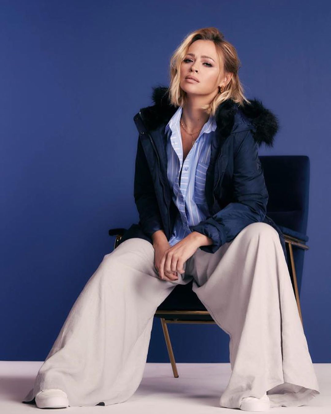 HQ
