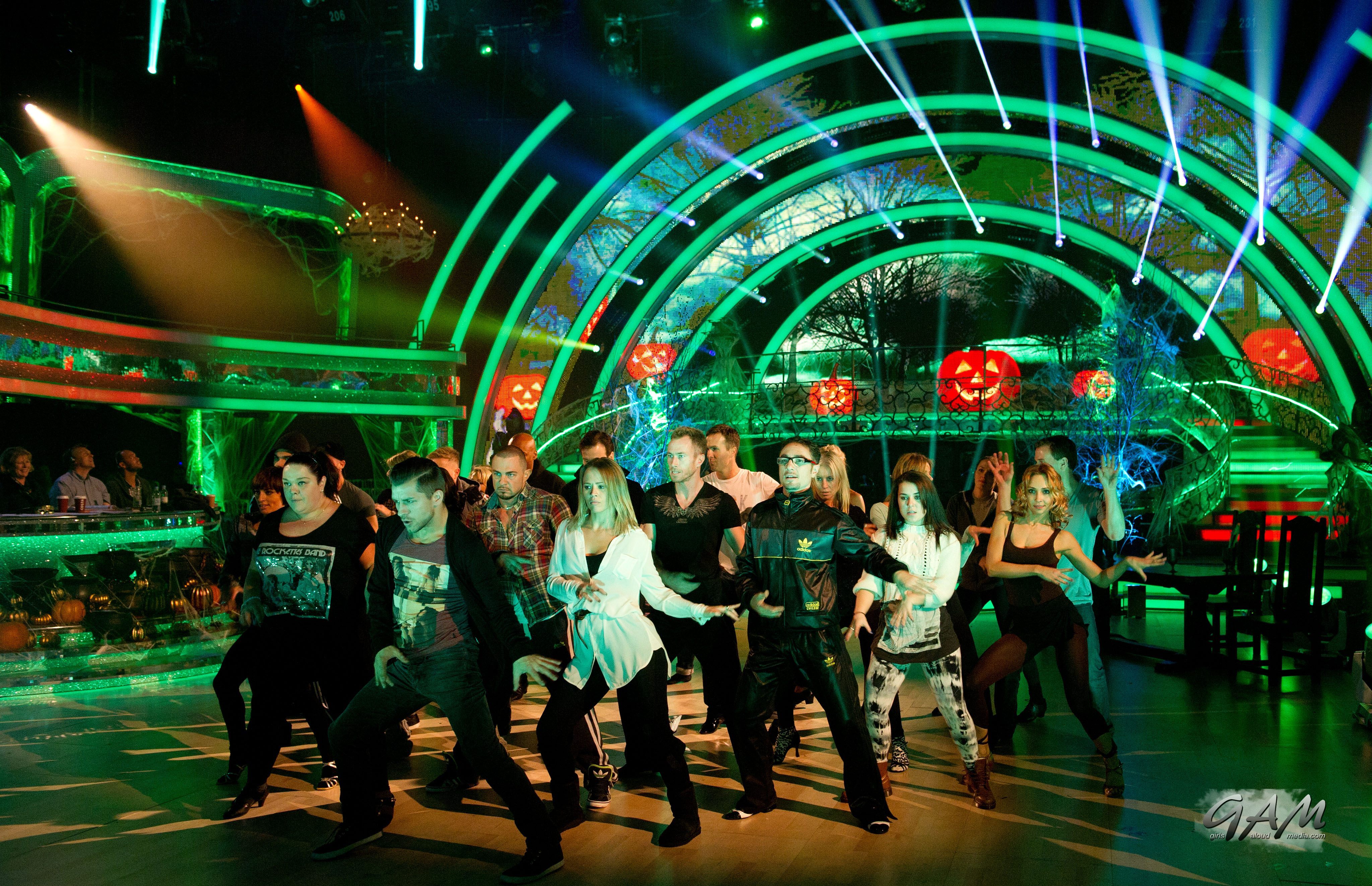 1131013230174_11_Kimberley_Walsh_rehearsing_the__Thriller__dance_routine_24_10_12_281229.jpg 1131013230174_11_Kimberley_Walsh_rehearsing_the__Thriller__dance_routine_24_10_12_281229.jpg